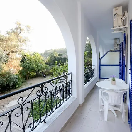 Athina דירה *